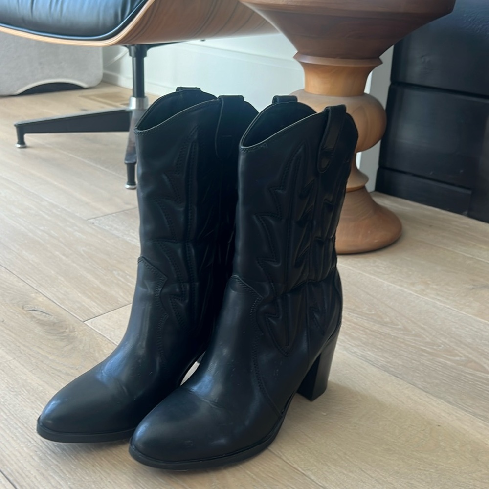 Cowgirl boots hardly worn. Just never wear them. Brand MIA.